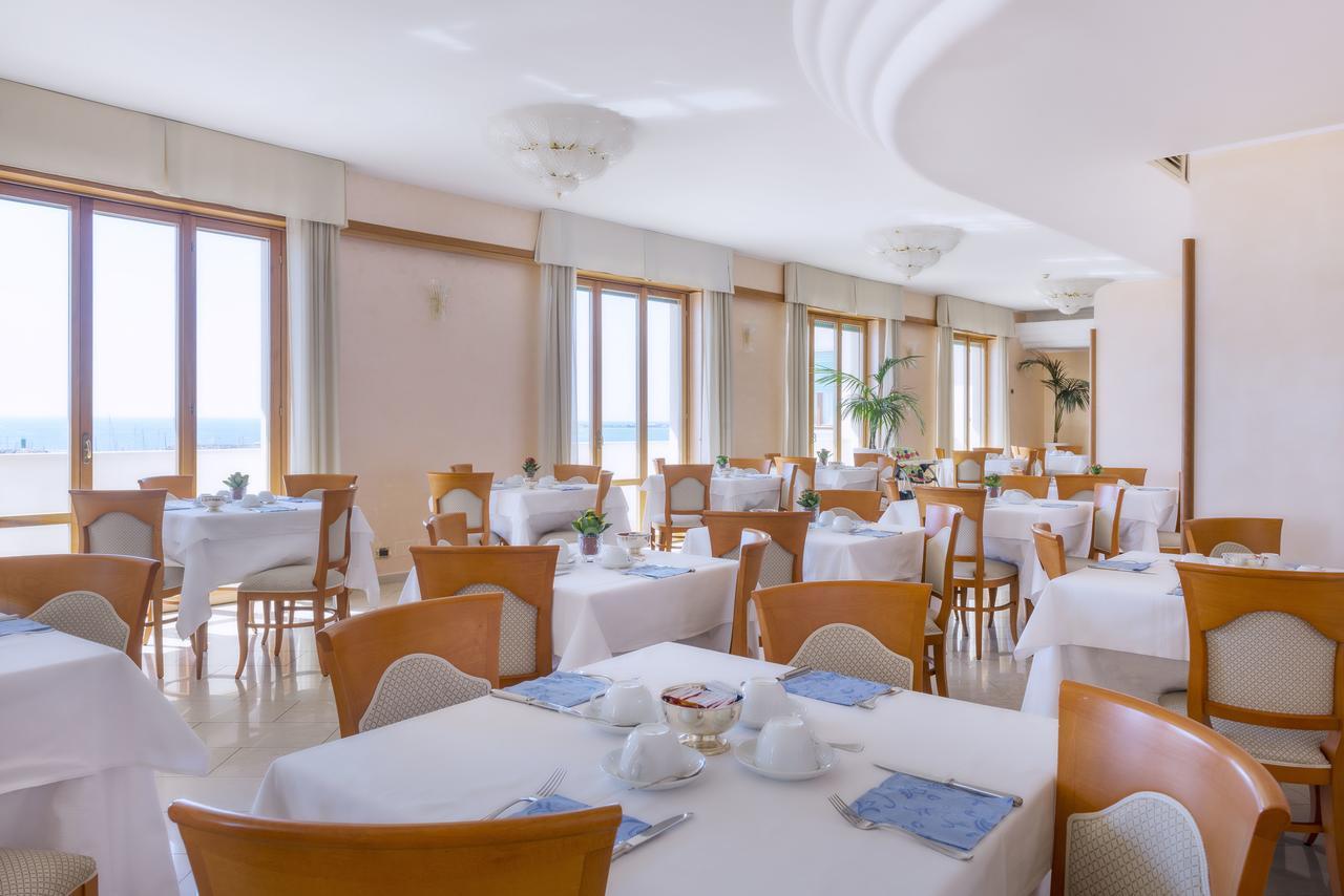 Astura Palace Hotel Nettuno Exterior foto